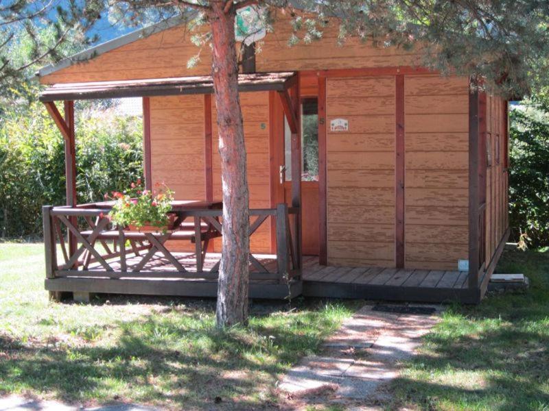 Camping Le Colporteur Hotell Le Bourg-dʼOisans Exteriör bild