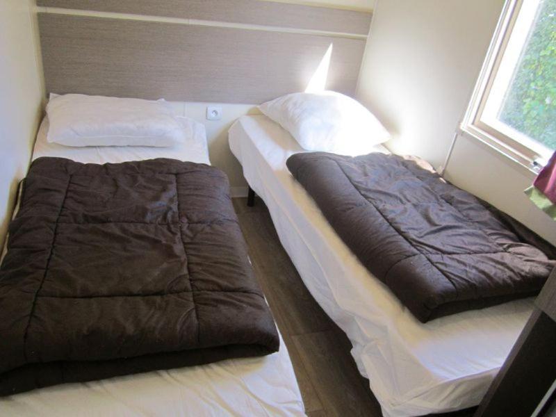 Camping Le Colporteur Hotell Le Bourg-dʼOisans Exteriör bild