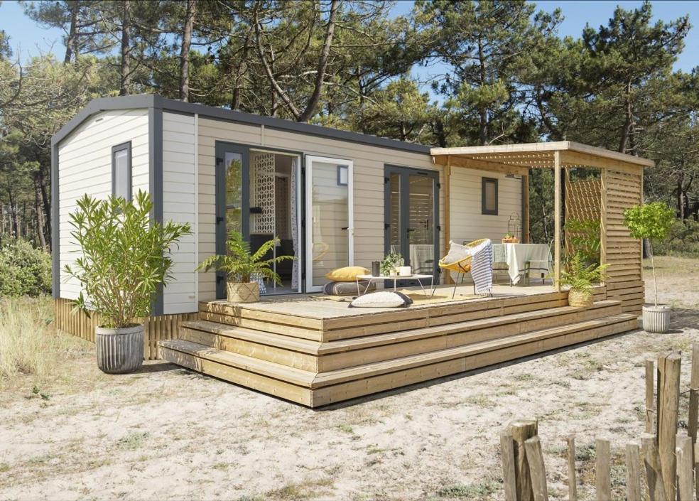 Camping Le Colporteur Hotell Le Bourg-dʼOisans Exteriör bild